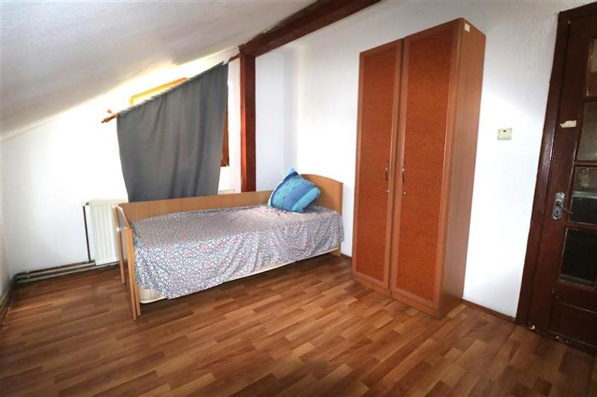 Apartament cu 2 camere nedecomandat în Aradului