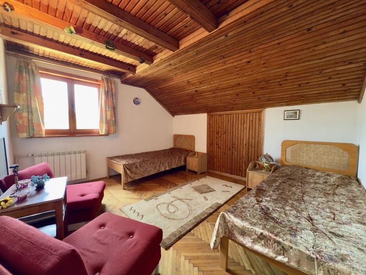 Casă individuală cu 6 camere cu Teren 658 Mp în Agigea