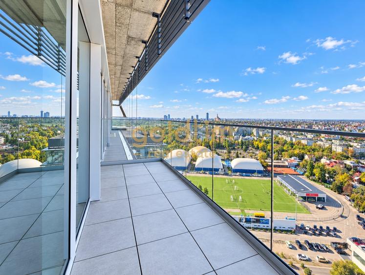 Apartament cu 4 camere semidecomandat în Floreasca
