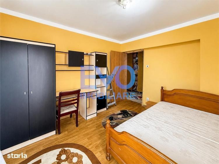 Apartament cu 3 camere decomandat în Central