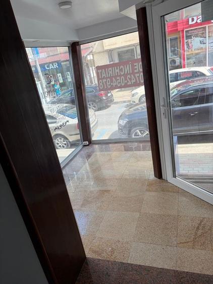 Spațiu comercial, de 50 mp, în Central