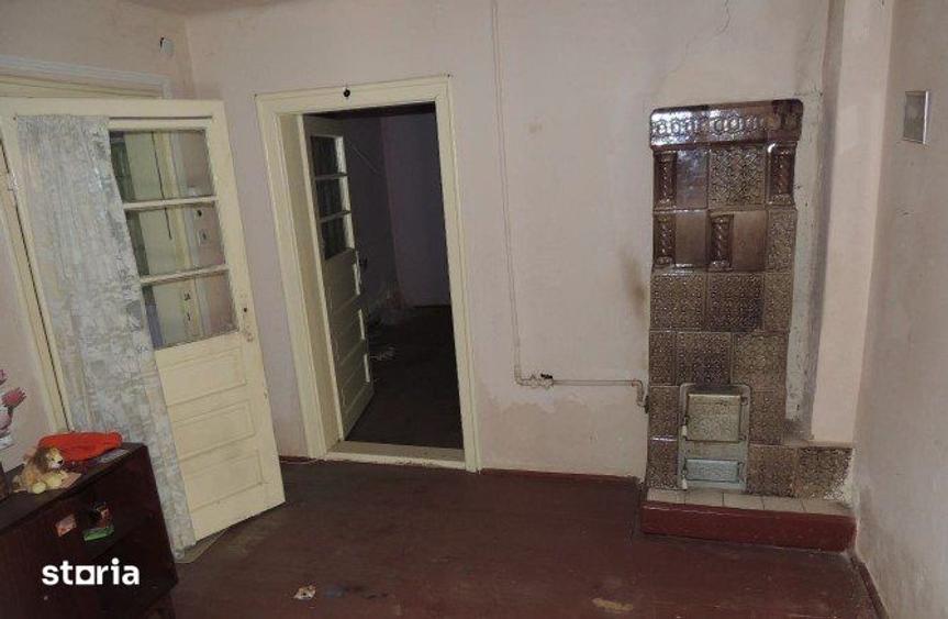 Casă cu 5 camere cu Teren 187 Mp în Pictor Rosenthal