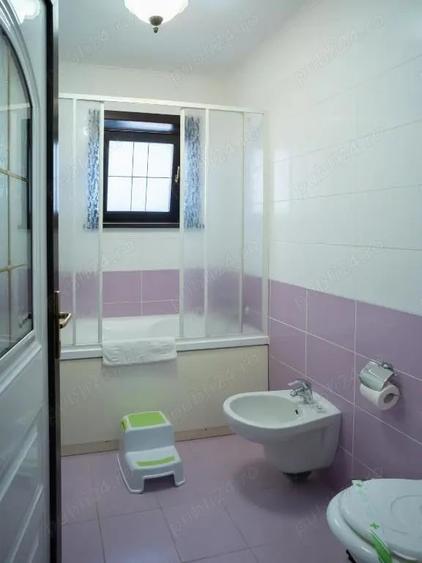 Spațiu comercial, de 917 mp, în Ultracentral