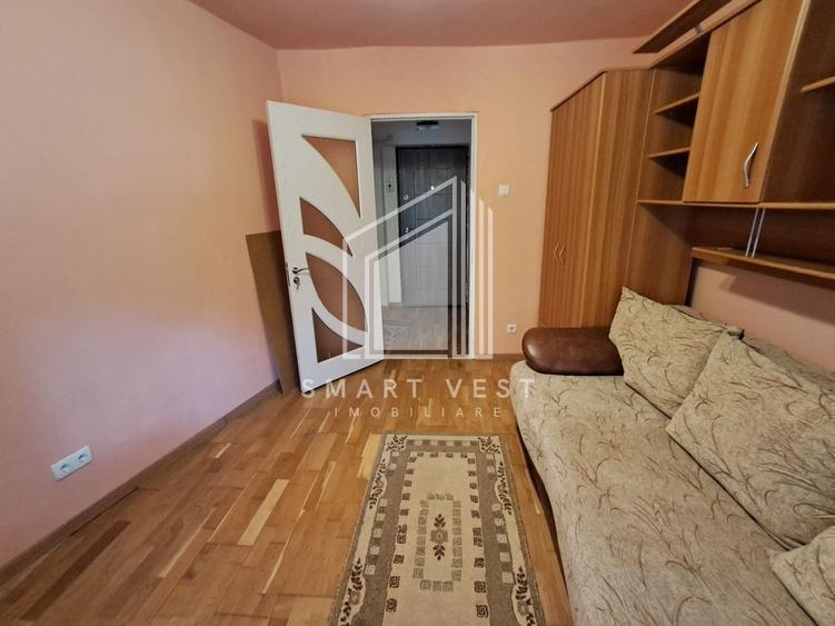 Apartament cu 3 camere semidecomandat, mobilat în Micro 16