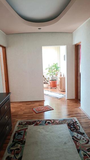 Casă cu Teren 958 Mp în Central