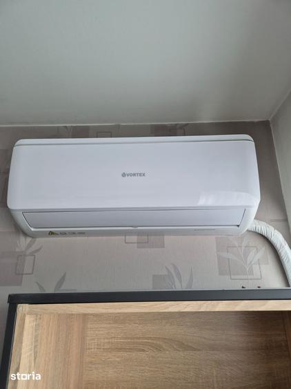 Apartament cu 3 camere semidecomandat în Nicolina
