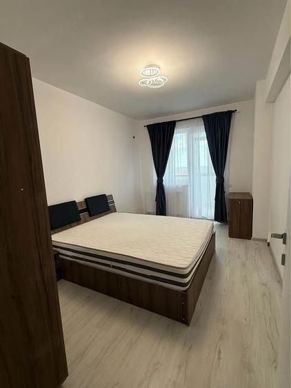 Apartament cu 3 camere decomandat, mobilat în Berceni