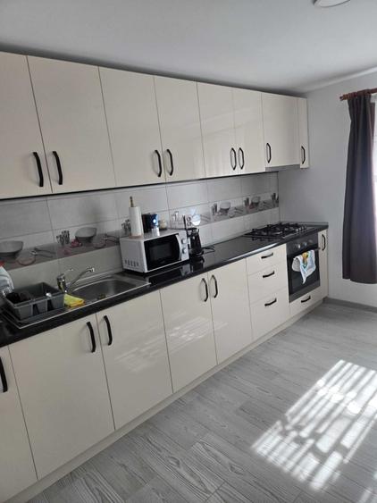 Apartament cu 3 camere decomandat în Ghermănești