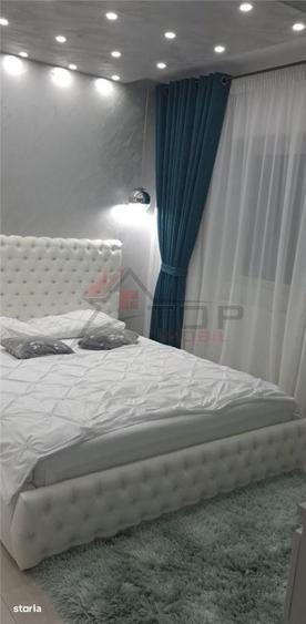 Apartament cu 3 camere decomandat în Nicolina