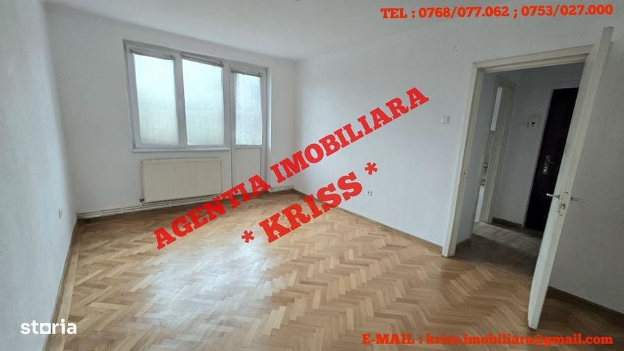 Apartament cu 2 camere semidecomandat în Teilor