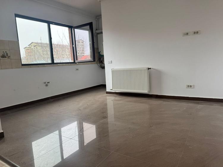 Apartament cu 2 camere semidecomandat în Sud-Vest
