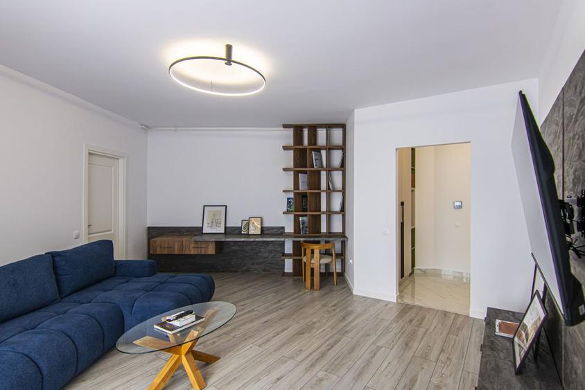 Apartament cu 2 camere decomandat, mobilat în Central