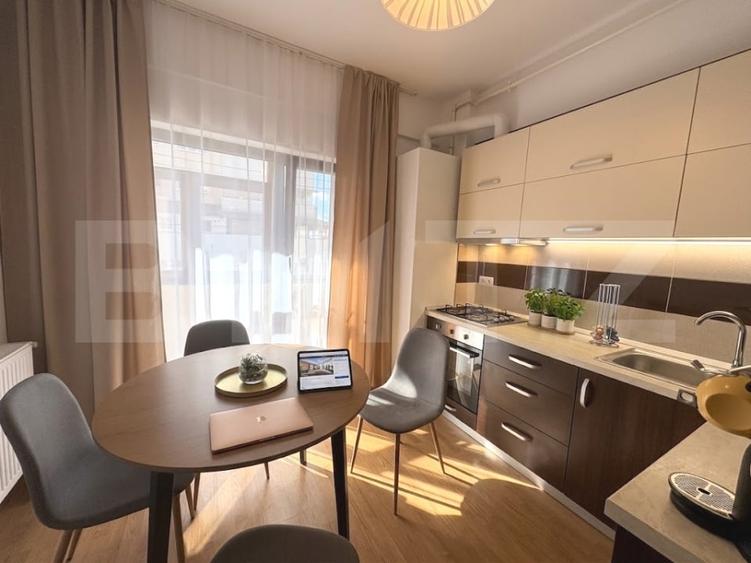 Apartament cu 2 camere semidecomandat, mobilat în Zorilor