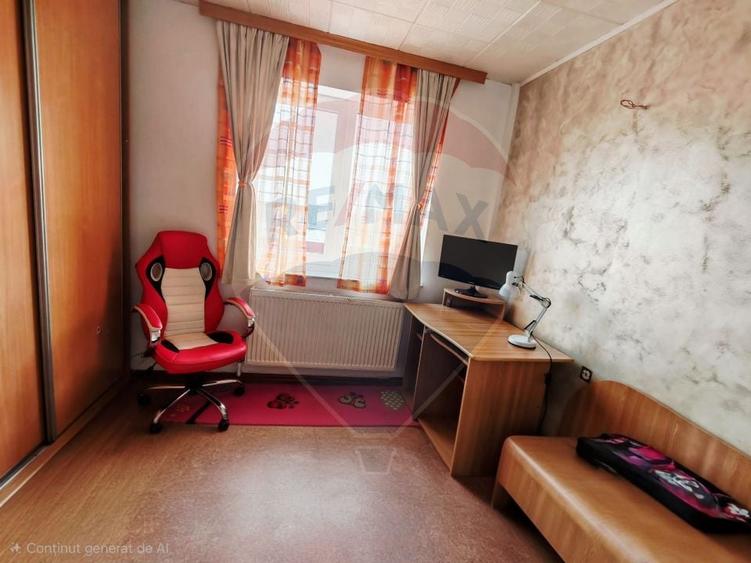 Apartament cu 3 camere decomandat, mobilat în Ultracentral