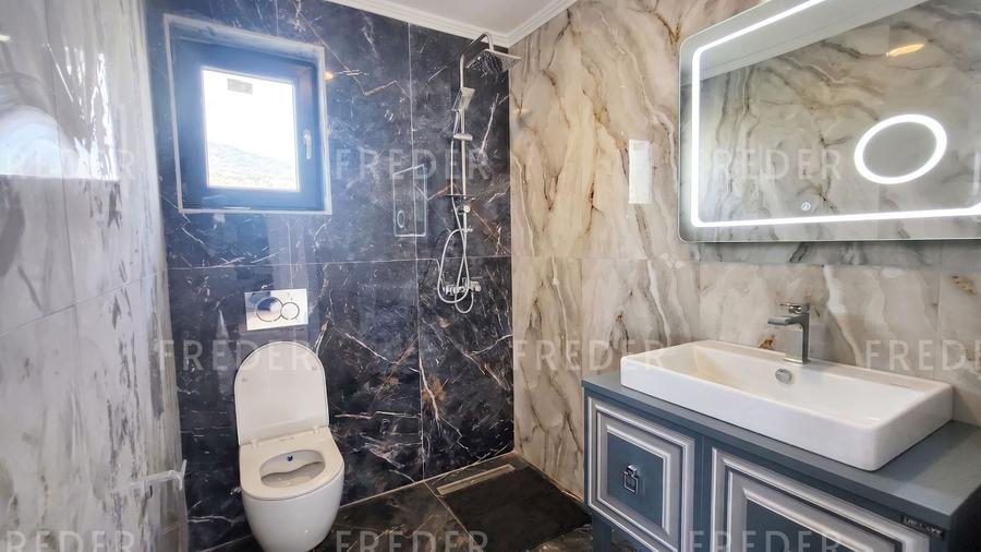 Casă individuală cu 4 camere cu Canalizare în Tunari