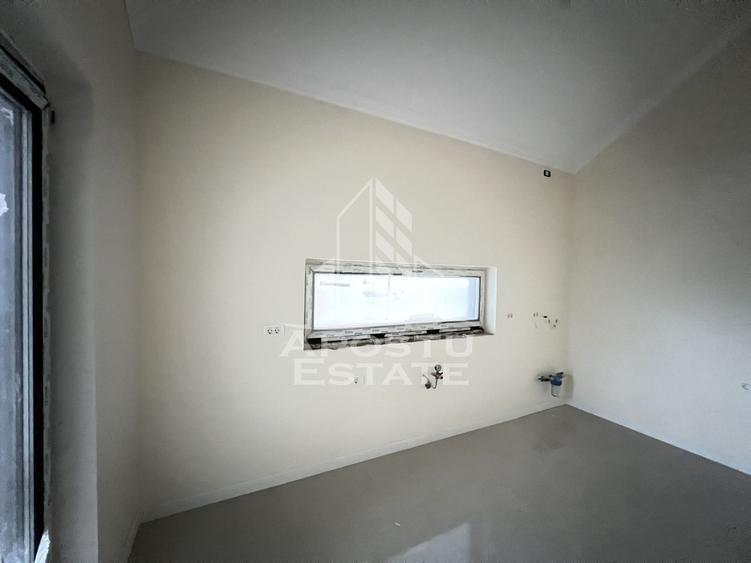 Duplex cu 5 camere cu Canalizare în Giarmata