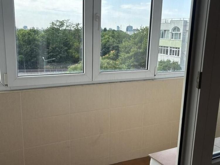 Apartament cu 2 camere decomandat în Aviației