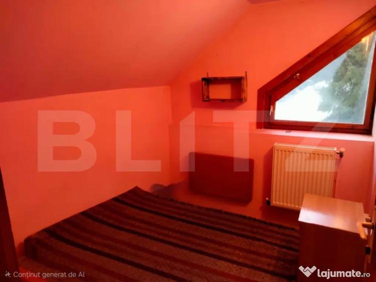 Casă cu 5 camere cu Teren 350 Mp în Deal