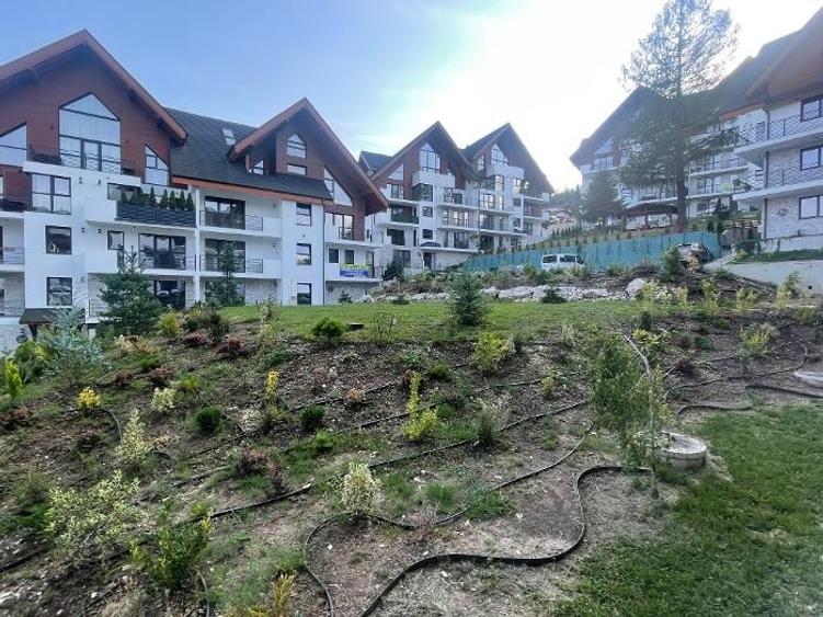 Apartament cu 22 camere semidecomandat în Furnica