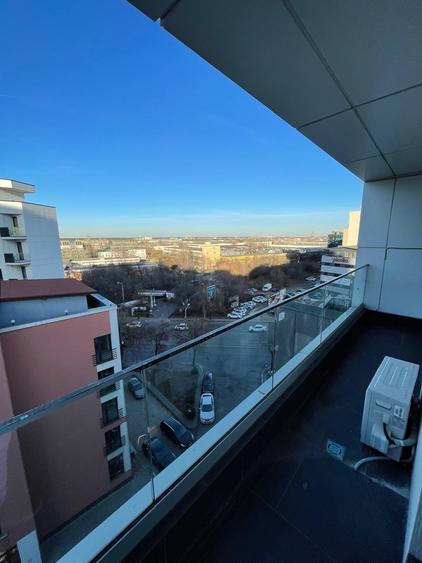 Apartament cu 3 camere decomandat în Aviației