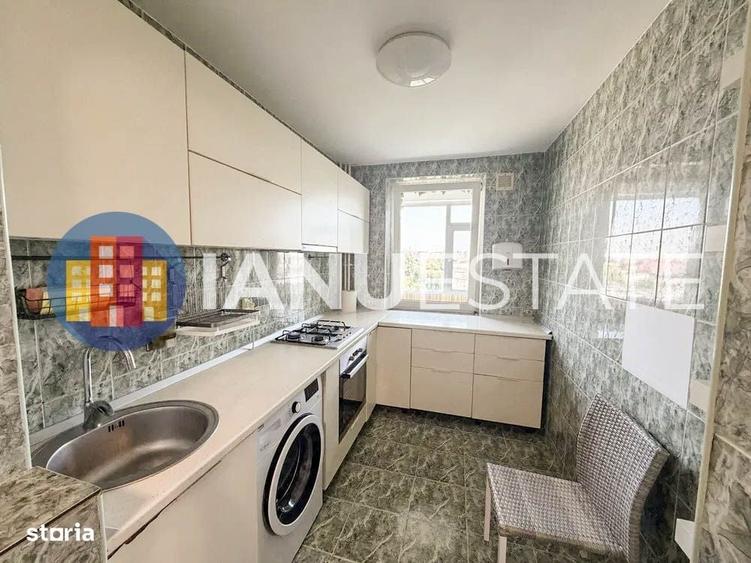Apartament cu 3 camere semidecomandat în Mihai Bravu