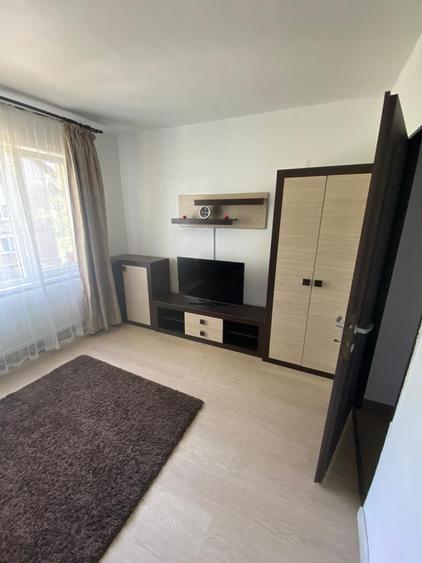 Inchiriez apartament cu o camera,zona Lunca, complet mobilat si utilat, detine si loc de parcare. - 4
