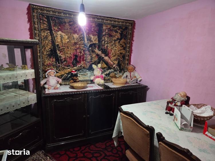 Casă cu 4 camere cu Teren 1100 Mp în Moșteni