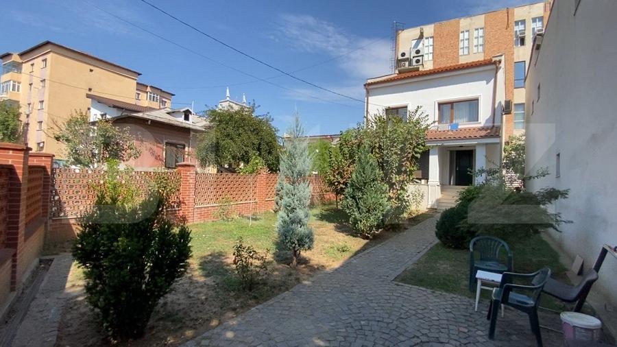 Casă individuală cu 5 camere cu Canalizare în George Enescu