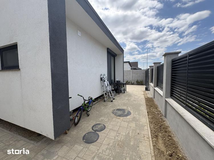 Casă cu 3 camere cu Teren 250 Mp în Tokai