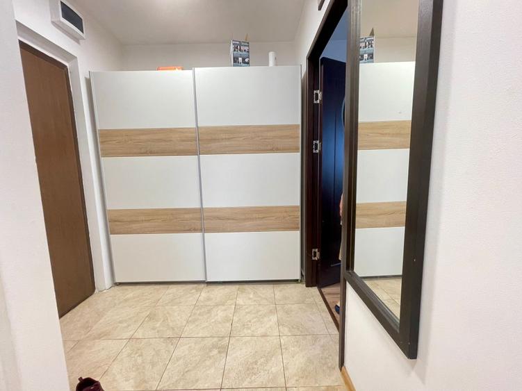Apartament cu 2 camere decomandat în Florilor