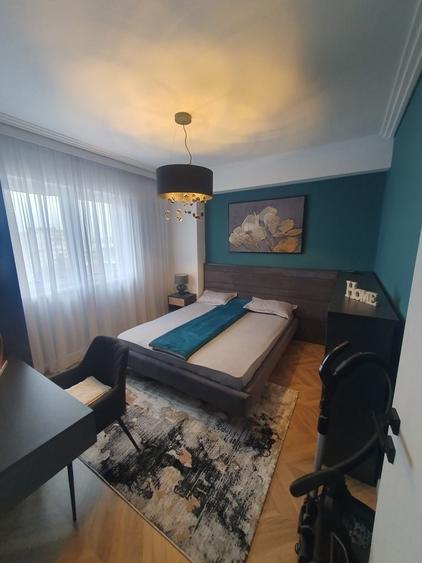 Apartament cu 2 camere decomandat în Calea București