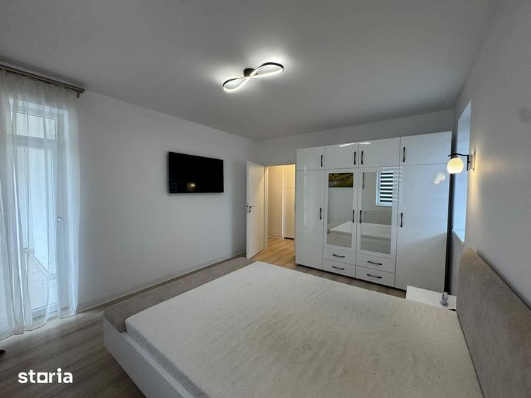 Apartament cu 3 camere decomandat în Est
