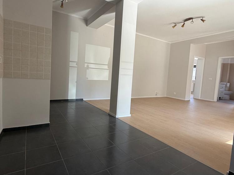 Apartament cu 3 camere decomandat în Braytim