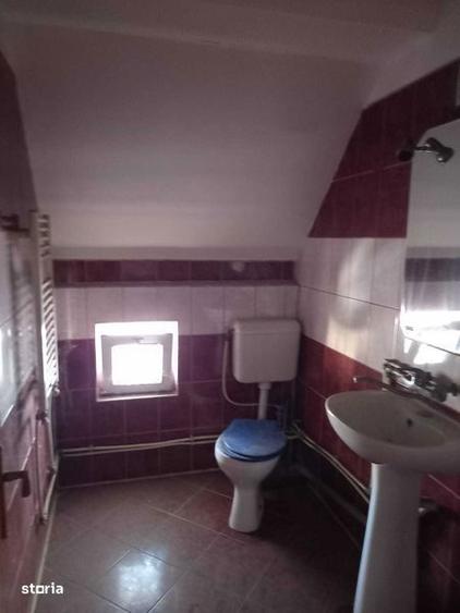 Casă cu 4 camere cu Teren 200 Mp în Blejoi
