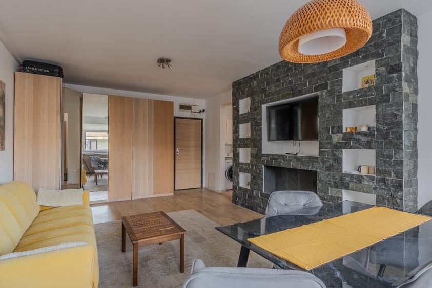 Apartament cu 2 camere semidecomandat, mobilat în Băneasa