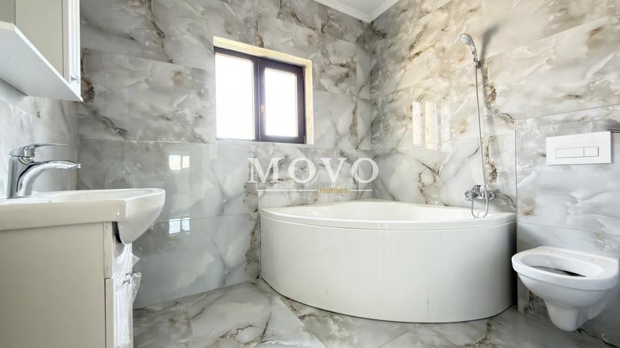 Duplex cu 4 camere cu Canalizare în Moșnița Nouă