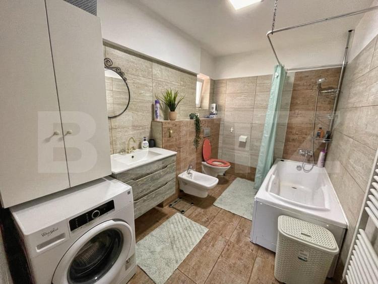 Apartament cu 3 camere semidecomandat, mobilat în Plaiul Vulcanești