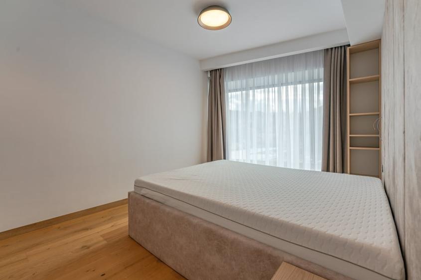 Apartament cu 4 camere decomandat, mobilat în Central