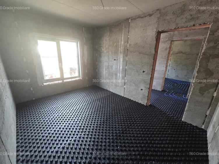 Duplex cu 3 camere cu Canalizare în Moșnița Nouă