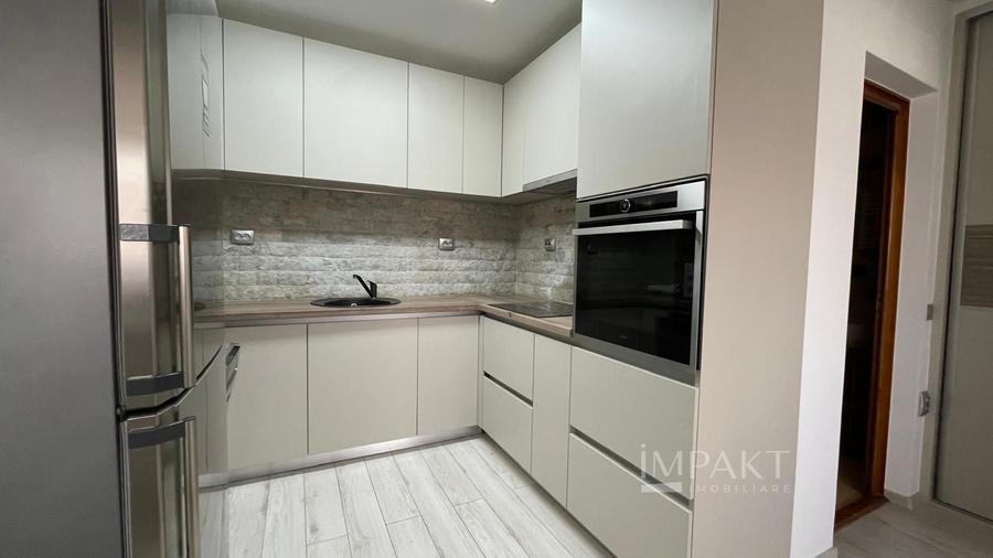 Apartament cu 3 camere semidecomandat în Iris