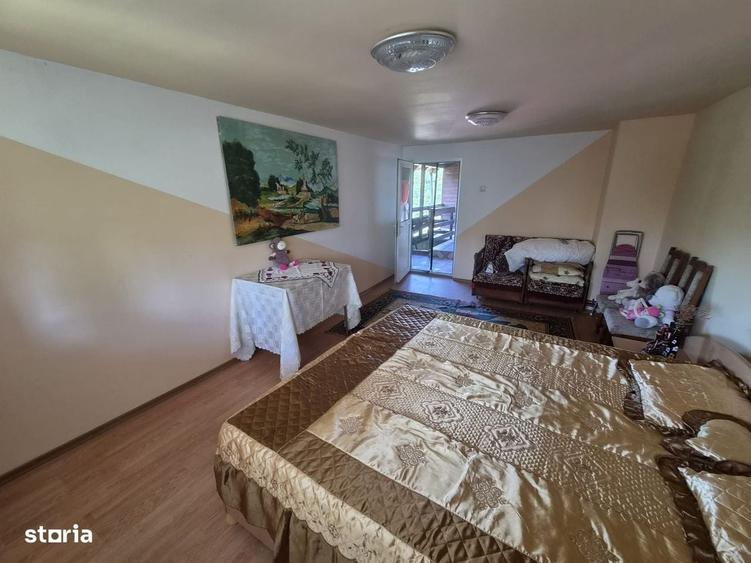 Casă cu 4 camere în Vernești
