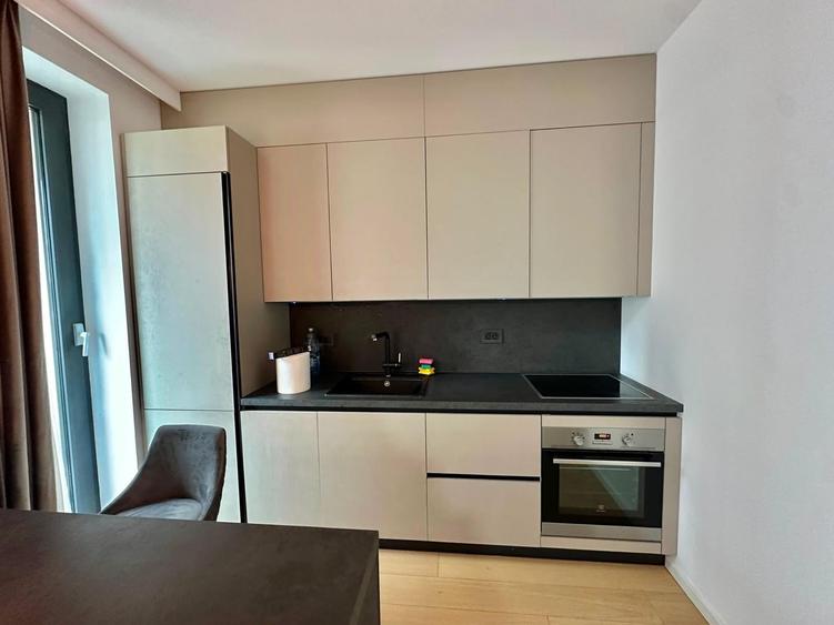Apartament cu 2 camere decomandat în Băneasa