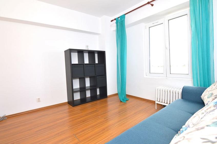 Apartament cu 3 camere decomandat, mobilat în Calea Călărașilor