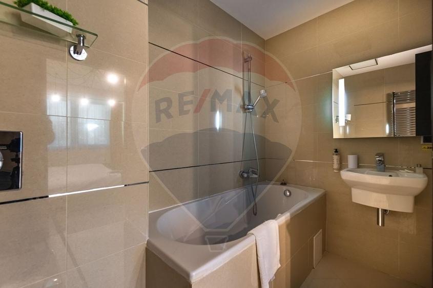 Apartament cu 4 camere decomandat în Poiana Brașov