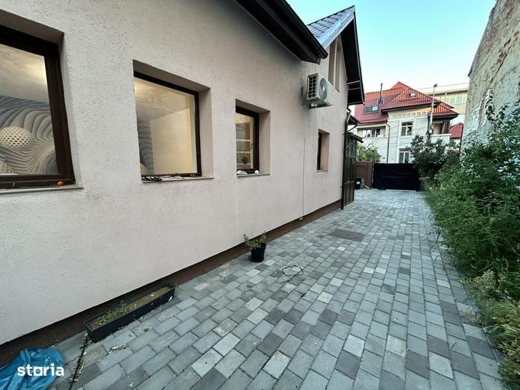 Casă cu 4 camere în Șerban Vodă