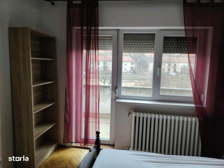Apartament cu 3 camere decomandat în Central