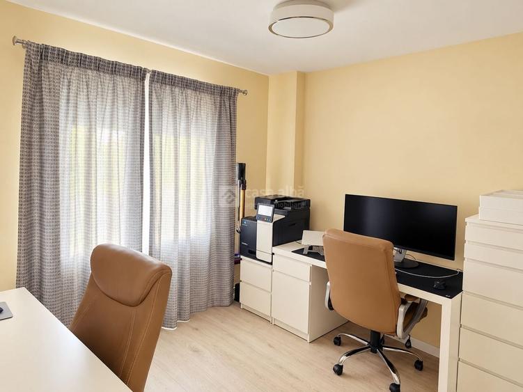 Duplex cu 4 camere cu Canalizare în Bucium