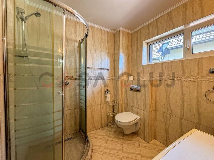 Apartament cu 3 camere semidecomandat, mobilat în Bună Ziua