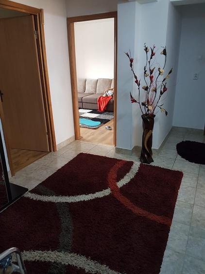 Apartament cu 4 camere decomandat în Popoveni