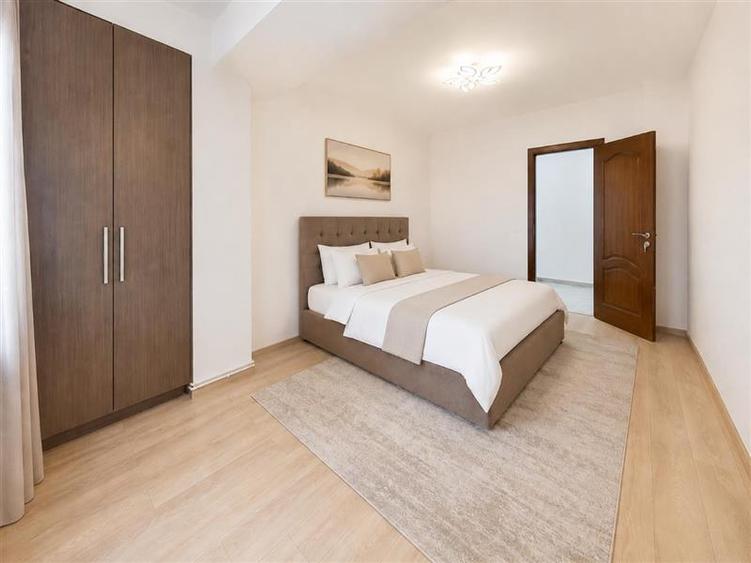 Apartament cu 3 camere decomandat, mobilat în Centrul Civic